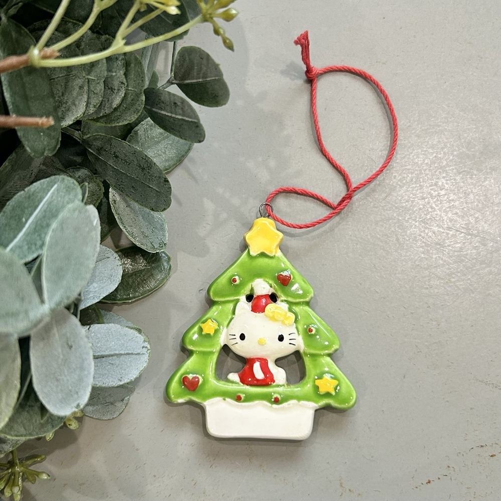 Hello Kitty Collectible Vintage Sanrio Painted Bone China Christmas Tree 3.5"